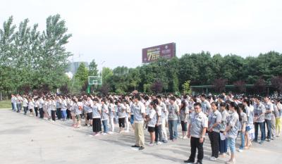 2015合肥贝斯特全球最奢华的游戏平台彩晶事业部消防演练：“安全第一，预防为主”